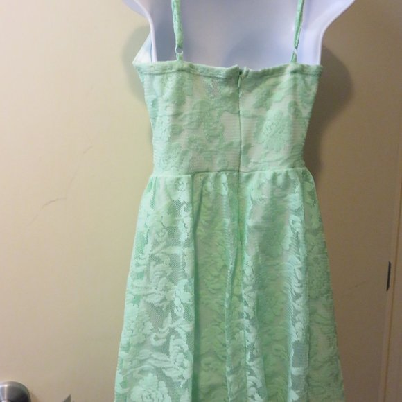 SEAFOAM GREEN SOCIALITE DRESS/ SIZE MEDIUM JUNIOR - Picture 4 of 6